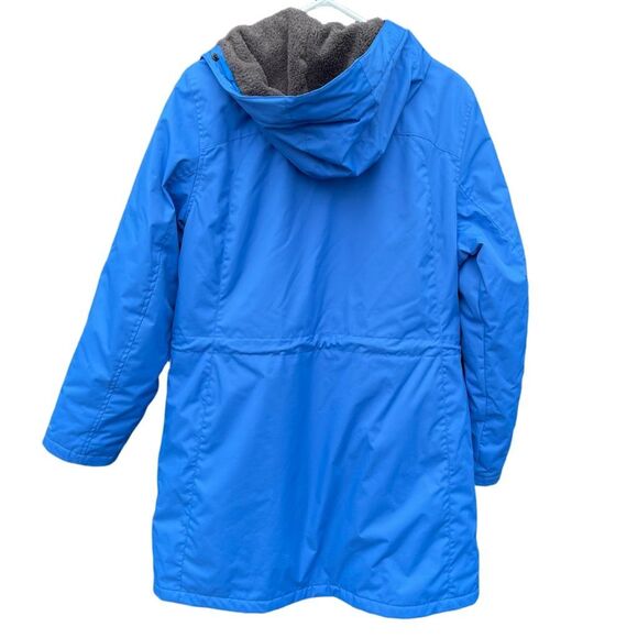 L.L.Bean size Large blue hooded water resistant coat. - Picture 4 of 9